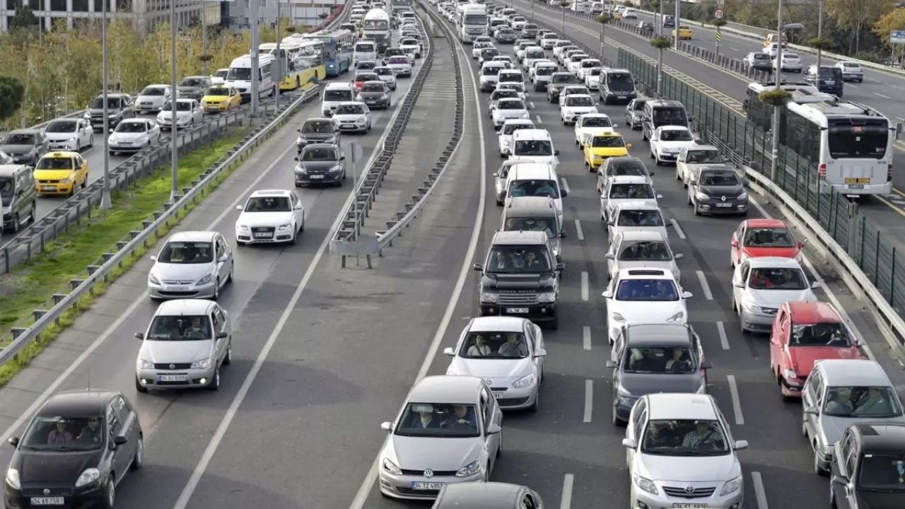 Trafiğe Kayıtlı Taşıtlar (Kasım 2025)